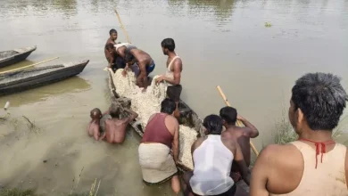 Three teenagers who went to bathe in Budhi Gandak River in Muzaffarpur found the dead body of one – three drowned in the Gandak River One body recovered