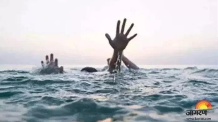UP NEWS: Man assaulted and abused, then the woman jumped into the Ganges and then … – Bijnor News Woman tries to suicide in Ganga due to domestic dispute in Bijnor