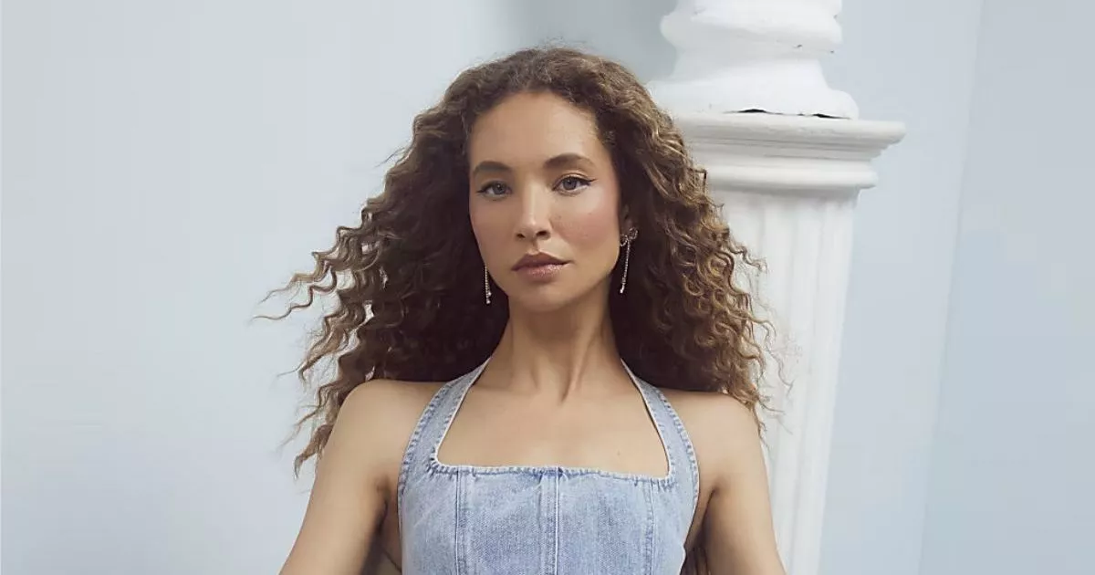 ‘Figure-hugging and flirty’ Denim Mini Dress That’s Perfect for Summer Days is selling fast – ryan