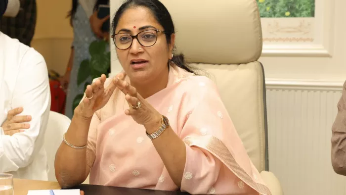 ‘The current government trusts in not producing results in promotion’, Chief Minister Relha Gupta counted his work – Ncr Delhis Electric Bus Infrastructure is a boost to a new substation