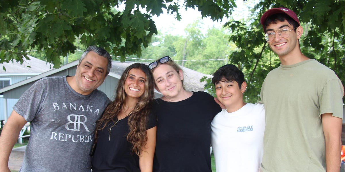 working-mother-lost-her-job-and-then-2-of-her-kids-left-for-faculty