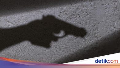 The TNI raged and picked up the weapons with a long fried weapons at the bank in Gowa