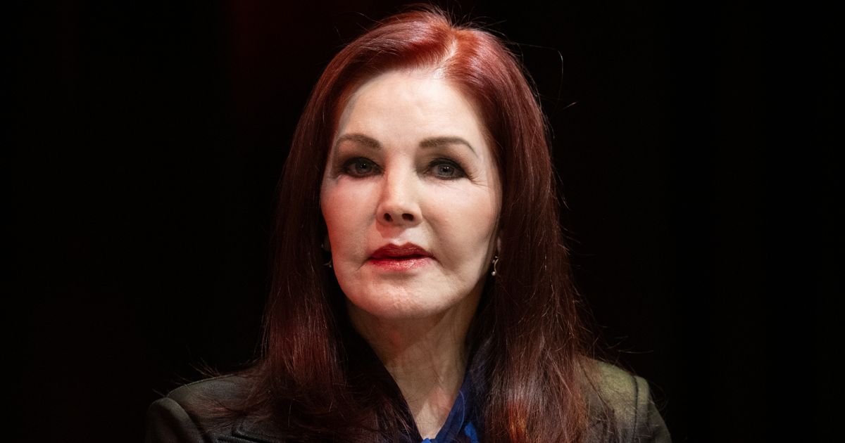 what-did-priscilla-presley’s-memoir-hiss-about-lisa-marie?