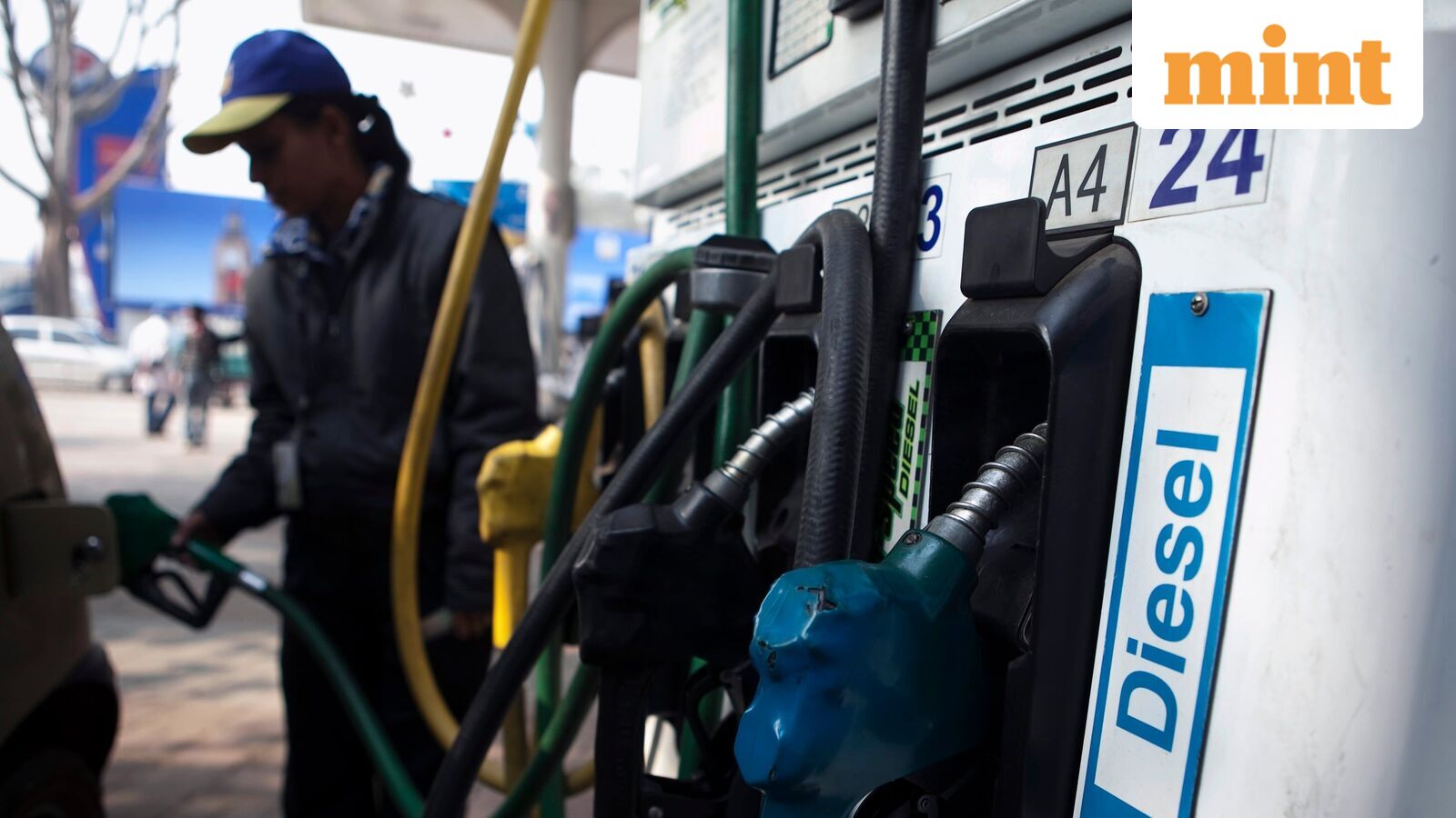 Fuel prices Today: See Petrol, Diesel Rates in Delhi, Mumbai, Kolkata and Chennai on September 25: