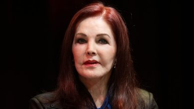 what-did-priscilla-presley’s-memoir-order-about-lisa-marie?