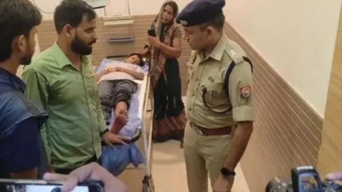 Up News: Three bullets, including two real sisters in the rumors of drone and thief, condition seriously – Maharajganj shoots after drone and thief rumors injured three women