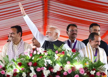 Prime Minister Modi’s interaction with farmers in Banswara, happiness expressed the impact of PM cous Yojana