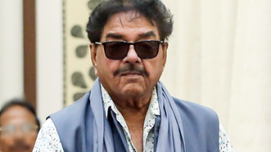 I will always be grateful for the guidance and encouragement of Devanand: Shatrughan Sinha