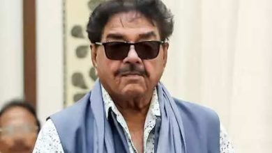 I will always be grateful for the guidance and encouragement of Devanand: Shatrughan Sinha