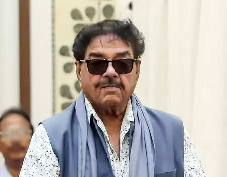 I will always be grateful for the guidance and encouragement of Devanand: Shatrughan Sinha