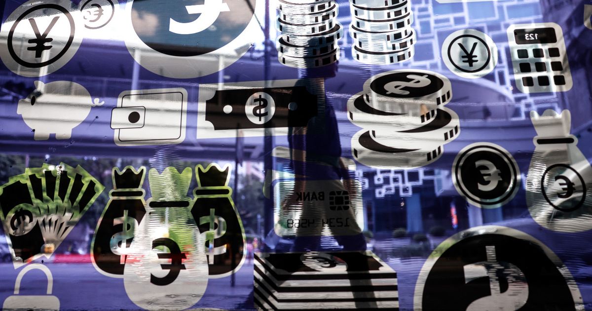 The upcoming assets fall amid the new fees and the ambiguity of interest expectations