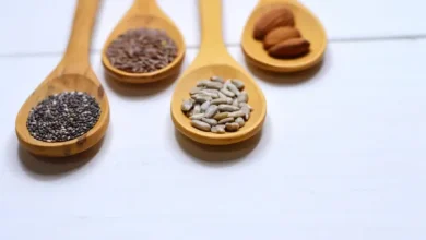 ما هو أفضل وقت لتناول بذور الشيا والكتان والشمر؟ اختصاصية تغذية تُجيبك