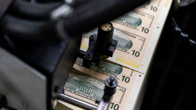 The dollar is on its way to the strongest weekly show in two months, with poor interest reduction