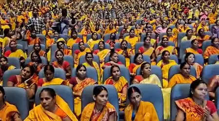 Patna: Beneficiaries of the main minister Mahila Employment Scheme thanks PM Modi and CM Nitish