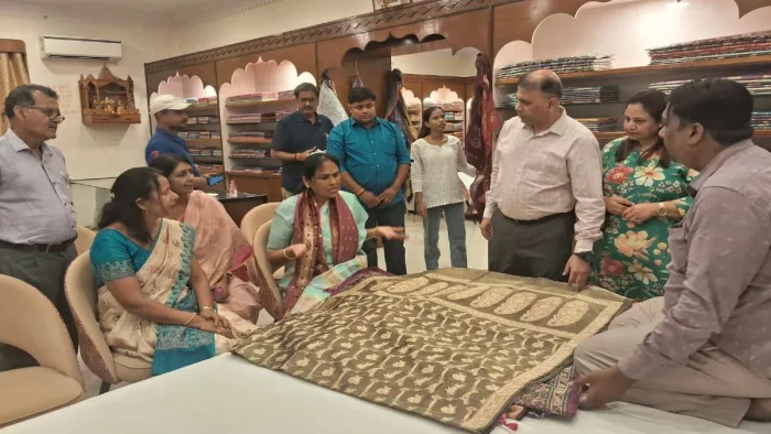 Central MSME & Minister of State for Labor and Minister of State and Minister of Labor Shobha Karandlaje Kashi – Msme Seva Parv 2025 Shobha Karandlay Visions Kashi Kashi