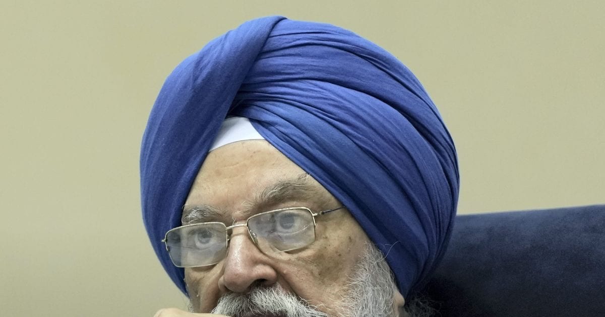 Natural gas reserves found in Andaman C has discovered Kuan at 300 meters in depth: Puri