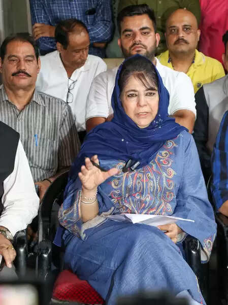 Mehbooba Mufti condemned the arrest of Sonam Wangchuk after Omar Abdullah