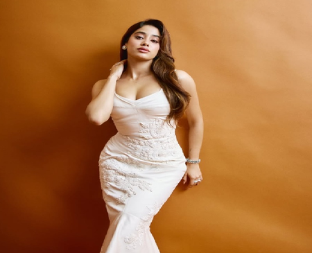 Janhvi Kapoor’s glamorous avatar in white dress, photos will win photos