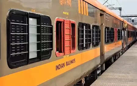 Gujarat: PM Modi and the Railway Minister Ashwani Vaishnav will display the green signal to ‘Amrit Bharat Express’ on Saturday