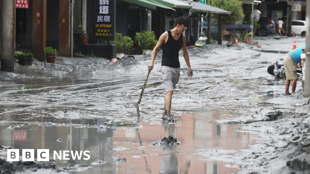 ‘no-warning’,-notify-taiwan-residents-after-typhoon-bursts-mountain-lake