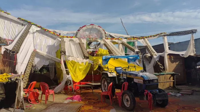 As the storm passed, it was found from the damage, many places in Purvancal, the pandals were drenched Durga sculptures – when the story passed, it knew how much damage was pandal pandal pandal in many places in Purvancal and Drols Idols collapsed