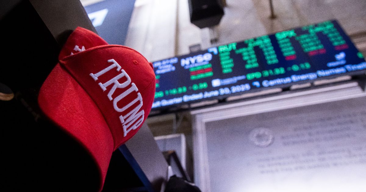 Despite the trade war, foreigners buy US shares at a record rate