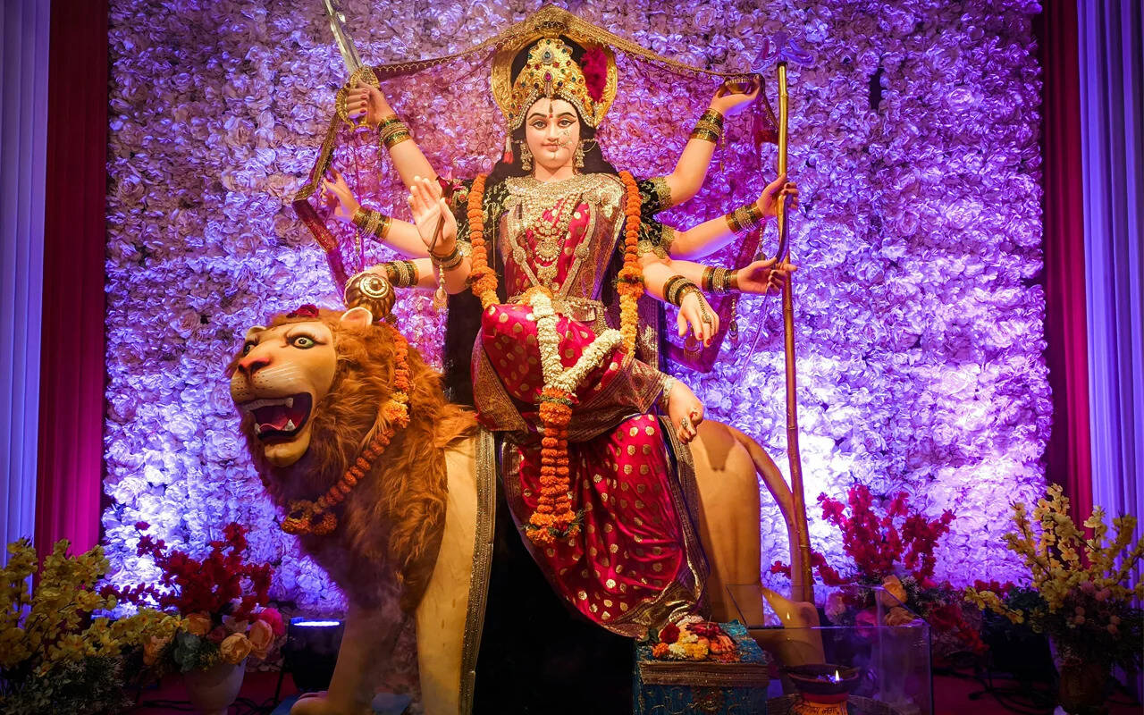 Why do people call the goddess Stotram in Navratri? If you know the divine benefits in the video you will start singing too
