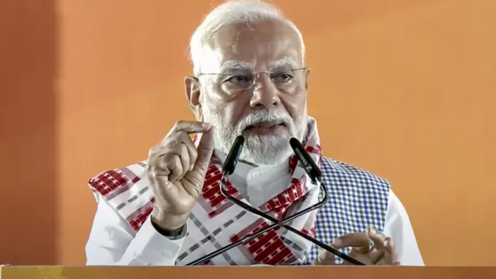 PM Modi’s strong attack on the opposition, says – be careful with the congress and its allies who looted the public – Premier Modi attacks the congress in Jharsuguda Focus on development and confidence