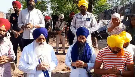 Punjab: 3 Families of the village of Amritsar of Gaggad returned home, left Christianity and adopted Sikh form