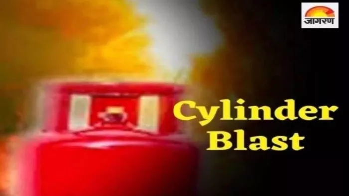 Explosion in gas cylinders while making tea in Panipat, three siblings scorched – gas cylinder exploded as they made tea in Panipat. Three siblings sustained burning injuries