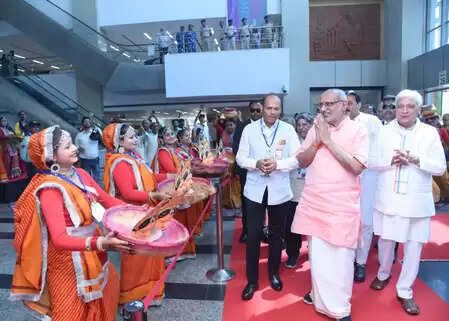 The Vice President CP Radhakrishnan attended the closing ceremony of the Sahitya Festival ‘Unsehesh’ in Patna