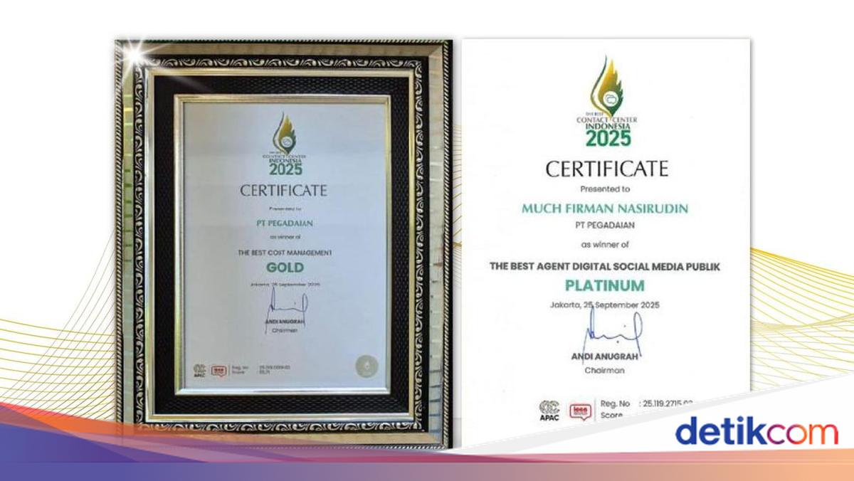 Contact Center Pegadaian Borong Award at the ICCA 2025 event