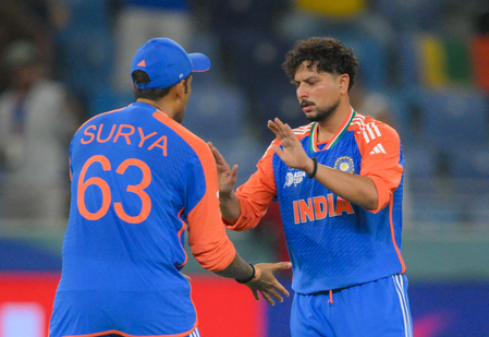 Operation White Ball: Pakistan caught in Kuldeep’s Turn, India got a target of 147 for title