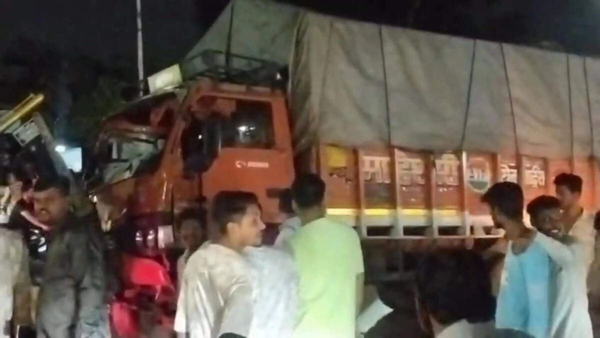 Brake failure in Raoji Bazaar created orgy, two women injured
