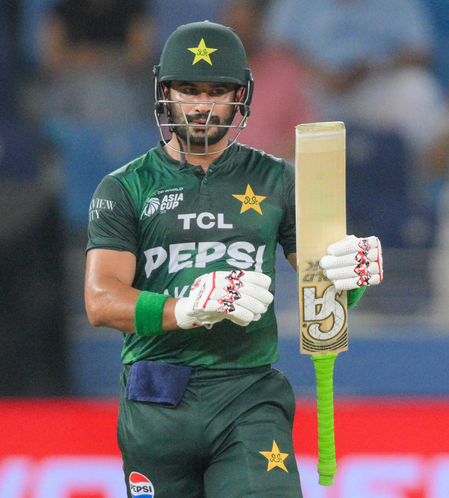 Asia Cup: Sahibzada Farhan returned to the pavilion after scoring 57 runs in the title match