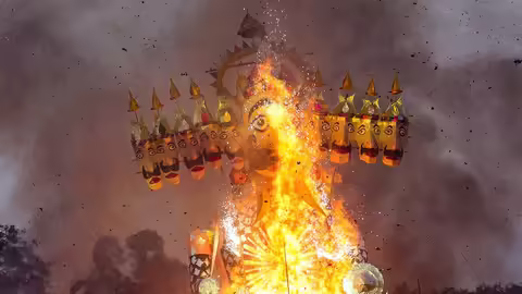 “Dussehra 2025” Why is the tradition of relieving a lamp on Dussehra? Know the rules and importance