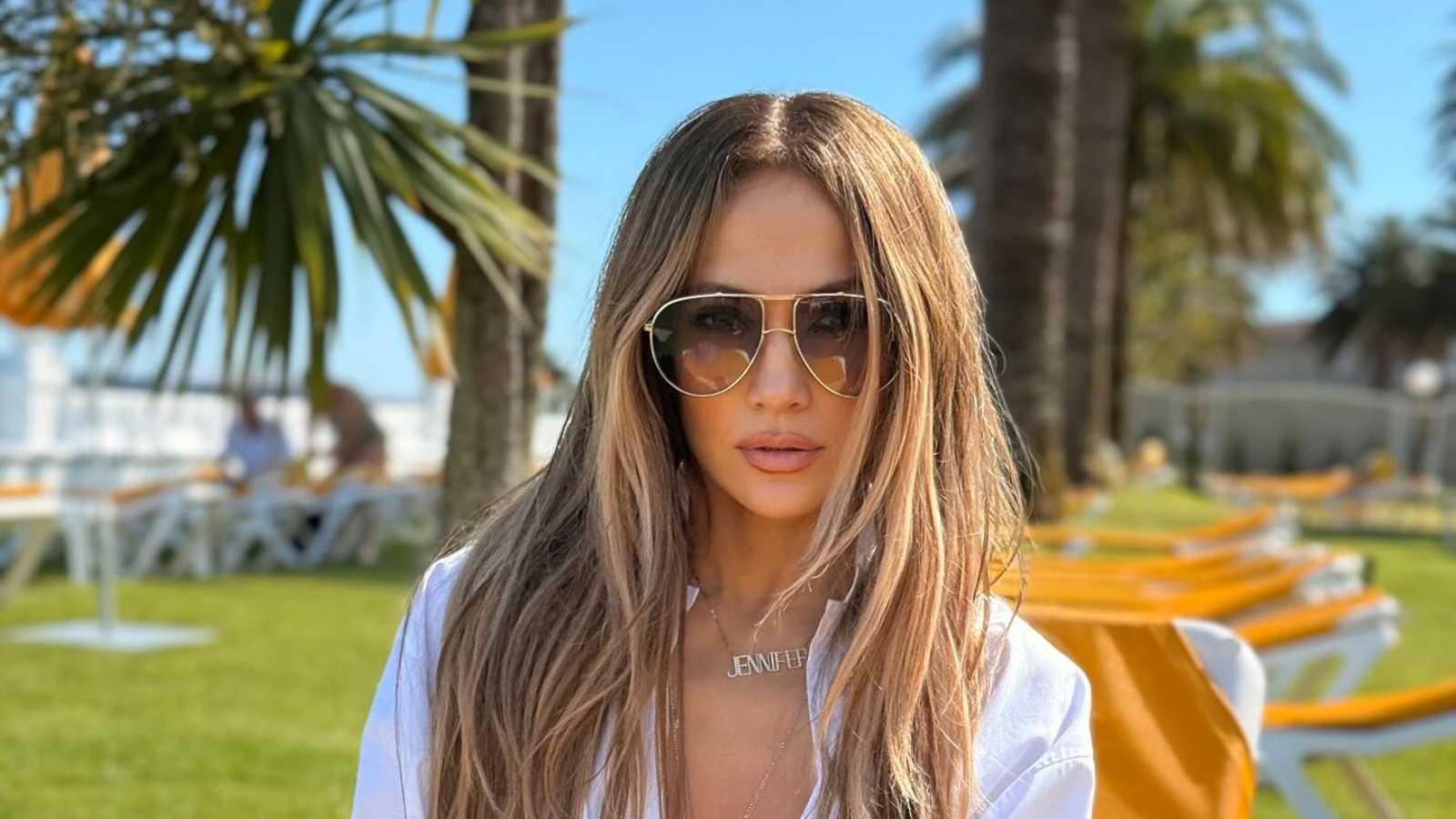 تحدثت النجمة العالمية جينيفر لوبيز بصراحة عن تجربتها مع طلاقها من الممثل والمخرج بن أفليك،…