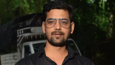 Suman Shekhar of Khagaria blowing in the cinema received ‘Khwabida’ the best romantic film award – Khagarias Suman Shekhar wins the best romantic film award for Khwabida