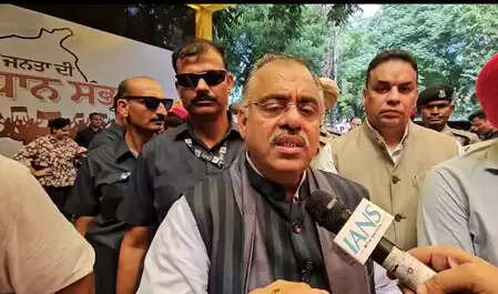Tarun Chugh angry about the discussion of flooding in a special session of the Punjab meeting