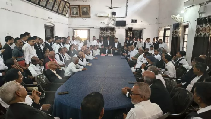 Not -resident members in Faizabad Bar Association will be deprived of these facilities -Faizabad Bar Association is not rising -resident members in Ayodhya