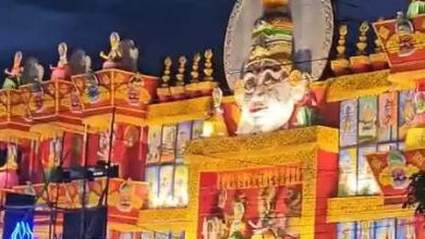 The enthusiasm of Durga Puja across the country, Pandals are decorated at different themes