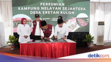 Social Minister used 93 fishermen of prosperous fishing villages in Indramayu