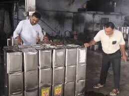 CMHO team attack on edible oil dealer in Chaksu, leather 1155 kg forged mustard oil in footage