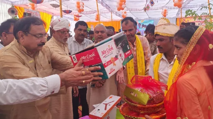 In this district UP, 69 couples held each other hand in, blessed the MP and sent the bridal offer – Mass Mass marriage 69 couples bind the Knowing the Know Under the Head of the Minister of Ministers
