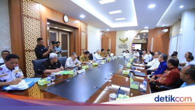 Muara enim -fly in South Sumatra is pressed into a shallow intersection solution