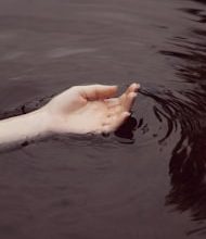 Why do the wrinkles come into the water?