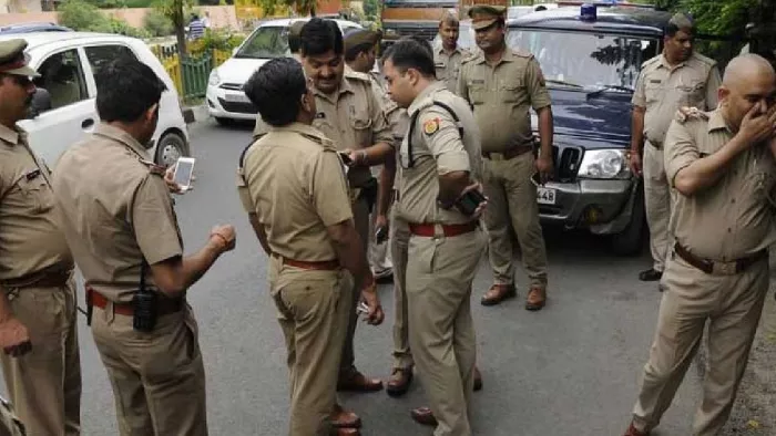 One and a half thousand policemen will be placed in Noida will be peacefully immersed and efficiently burned -the NCR 1500 police are deployed for Idol impetus and Ravana Dahan in Noida