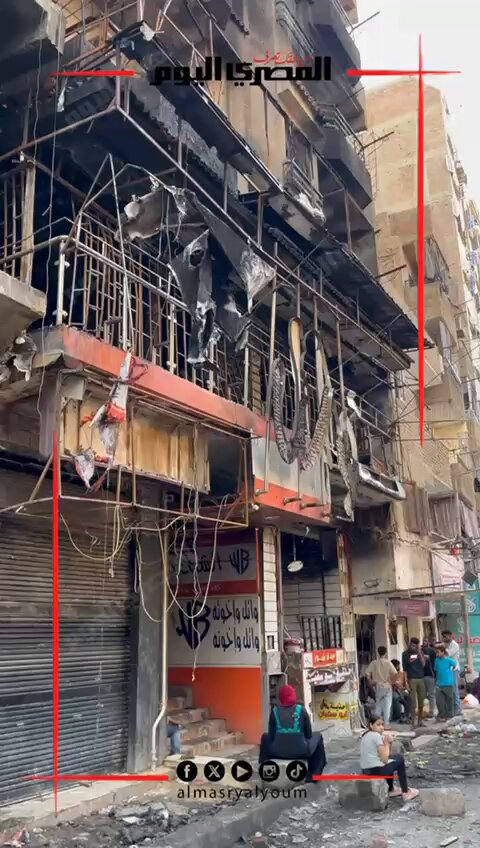 الحريق يبتلع العقار.. فاجعة في الأرواح والممتلكات بالهرم. تصوير: محمد القماش