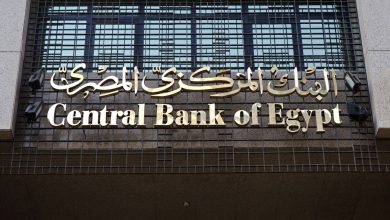 تراجع مفاجئ لفائض الأصول الأجنبية لدى بنوك مصر في أغسطس