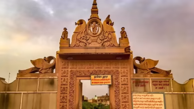 Darshan dies as soon as it is near, the most mysterious temple in the world is Lord Shri Krishna deeply tied